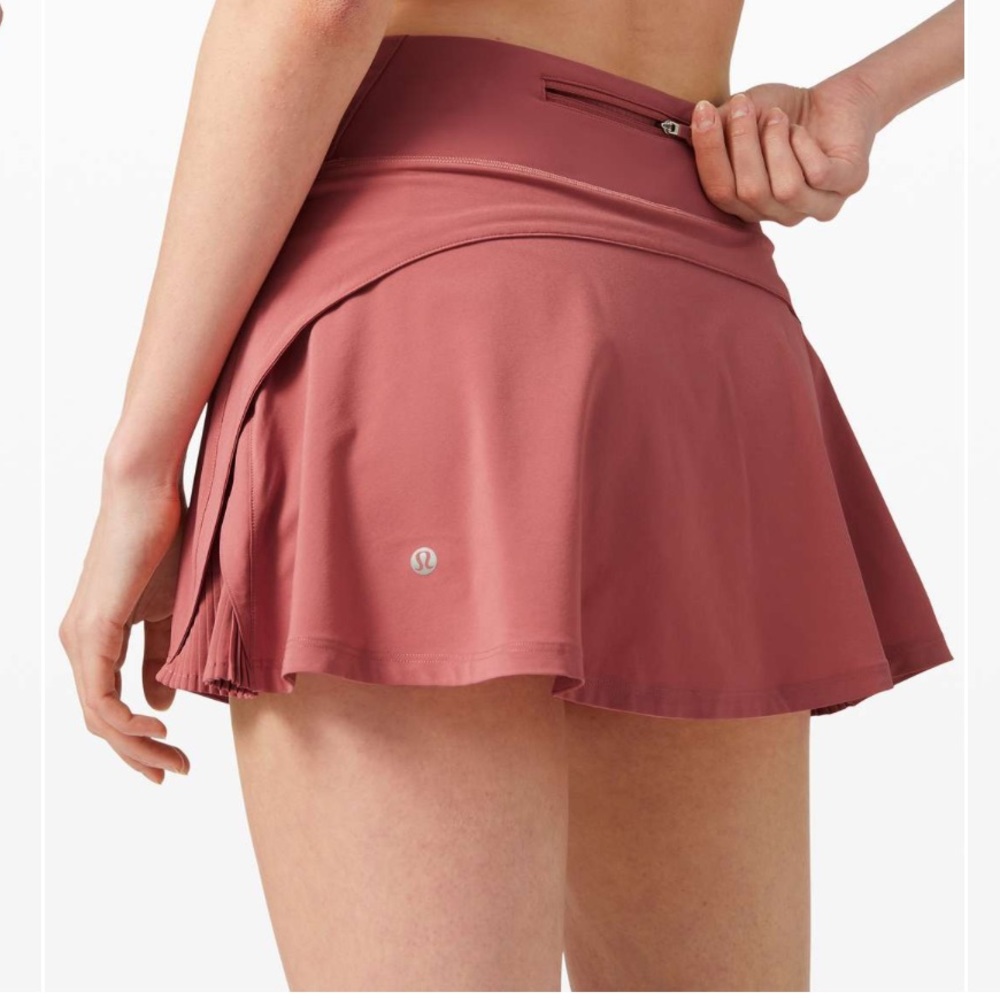 LULULEMON Play Off The Pleats Skirt SZ 10 "Misty Merlot" - Picture 6 of 13
